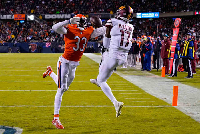 Commanders wide receiver Terry McLaurin (17)